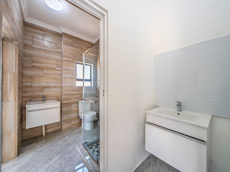 Brand New Build - In a cul de sac, next door to the park - Photo 7