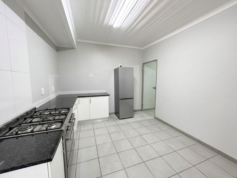 Three Bedroom Townhouse for Rent in Panorama - Photo 7