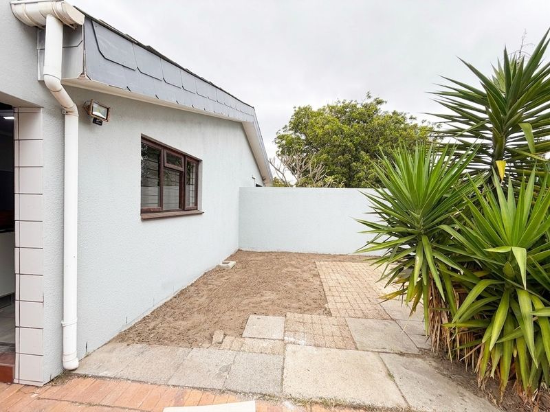 Three Bedroom Townhouse for Rent in Panorama - Photo 6