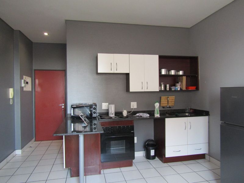 Studio For Sale in Braamfontein, Johannesburg - Photo 2