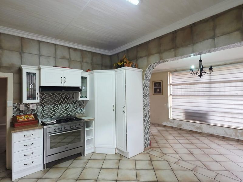 House For Sale in Mayville, Pretoria - Photo 6