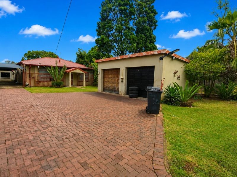 House For Sale in Mayville, Pretoria - Photo 3