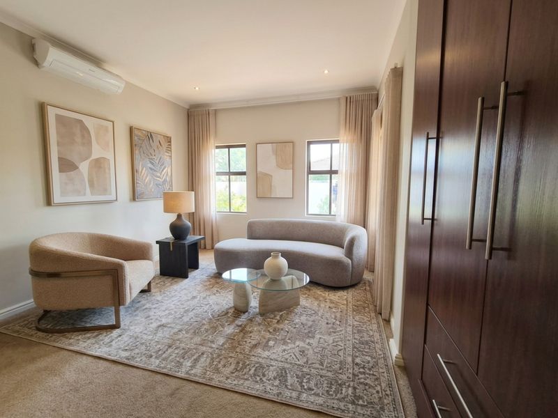 FOR SALE | 5 Bedroom Family Home in Deo Gracia Estate, Kuils River - Photo 10