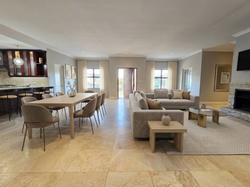 FOR SALE | 5 Bedroom Family Home in Deo Gracia Estate, Kuils River - Photo 4