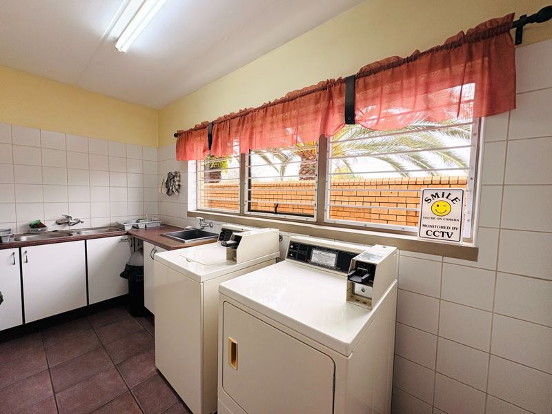 16 Bedroom Apartment Building For sale in Die Hoewes - Photo 10