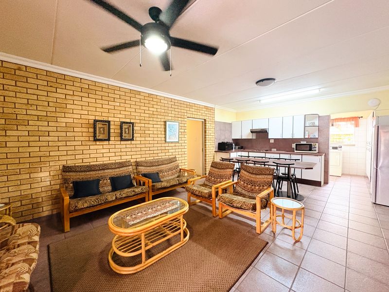 16 Bedroom Apartment Building For sale in Die Hoewes - Photo 4