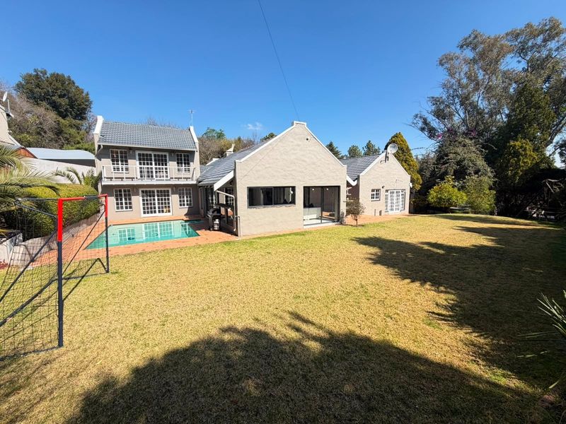 Space, Sunshine and Endless Family Potential in River Club - Photo 2