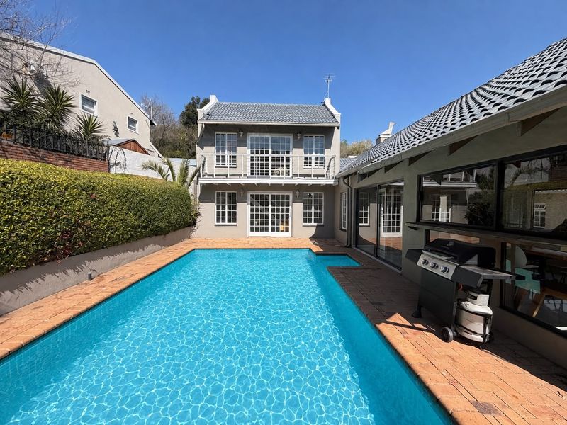 Space, Sunshine and Endless Family Potential in River Club - Photo 3