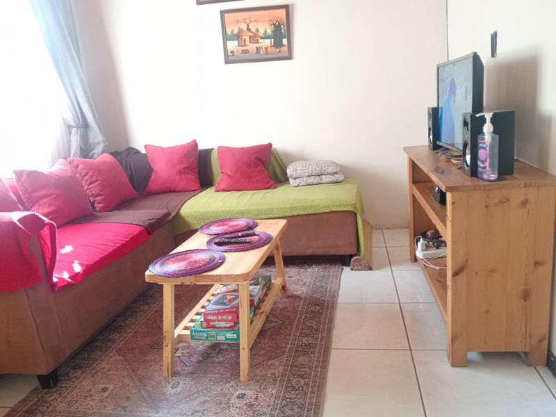 2-Bedroom Home In Mdantsane with Double Garage - Photo 9