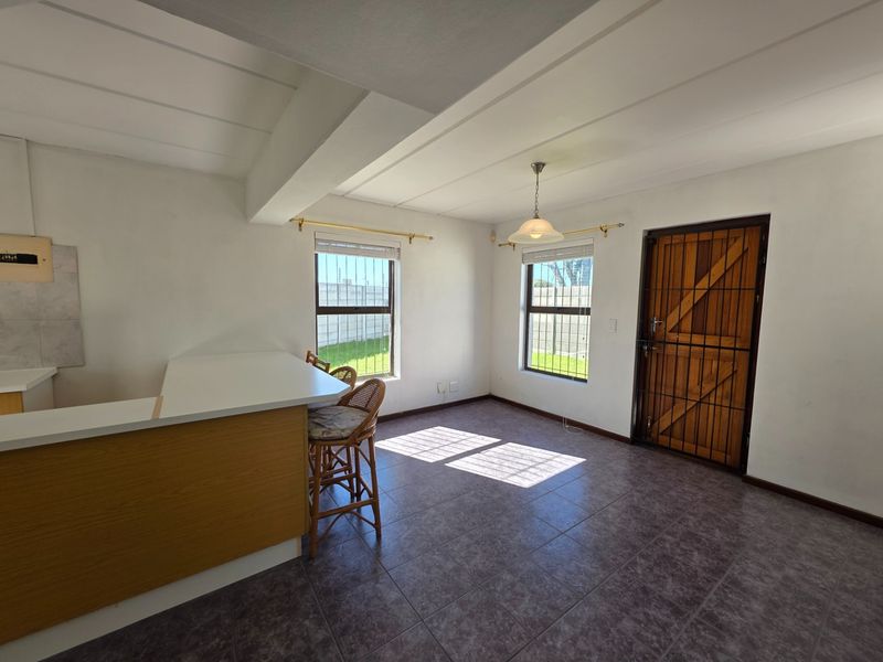 Secure Village living in Ottery, Cape Town - Photo 9