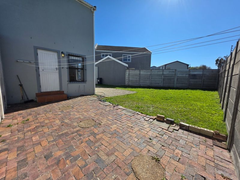 Secure Village living in Ottery, Cape Town - Photo 3