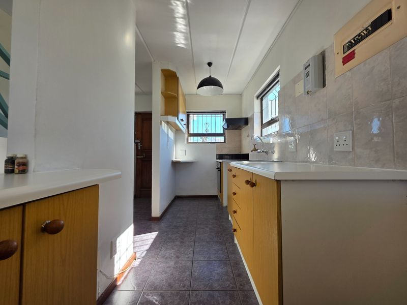 Secure Village living in Ottery, Cape Town - Photo 6