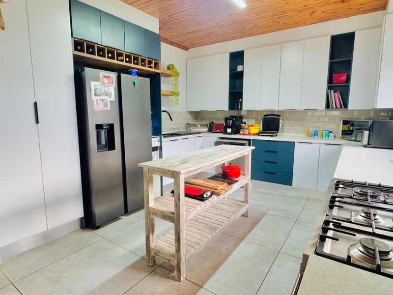 Single-Level Coastal Living in the Heart of Hartenbos - Photo 9