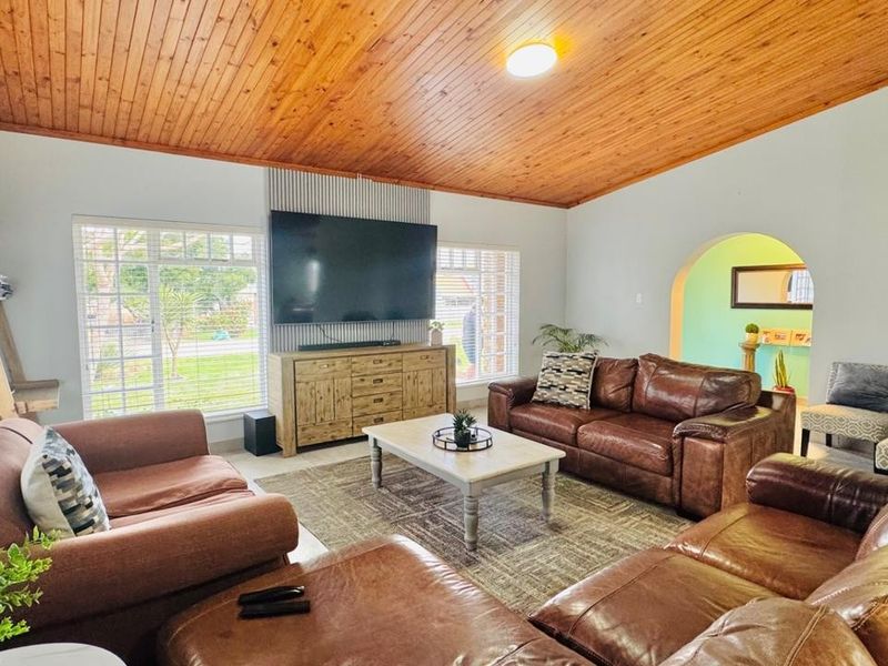 Single-Level Coastal Living in the Heart of Hartenbos - Photo 7