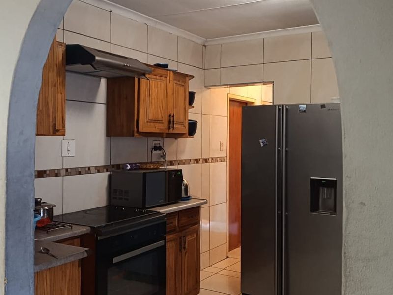 House For Sale in Danville, Pretoria - Photo 10