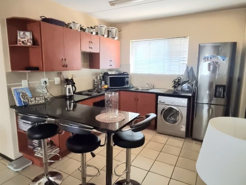 Apartment For Sale in Bardene, Boksburg Saxenburg Complex -Urgent Sale R680000 - Photo 4