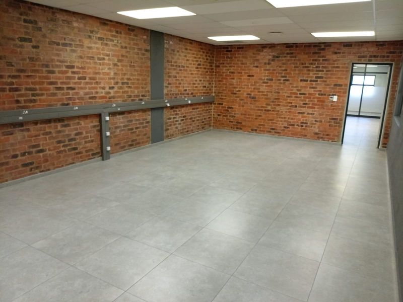 Industrial Unit To Rent - Photo 3