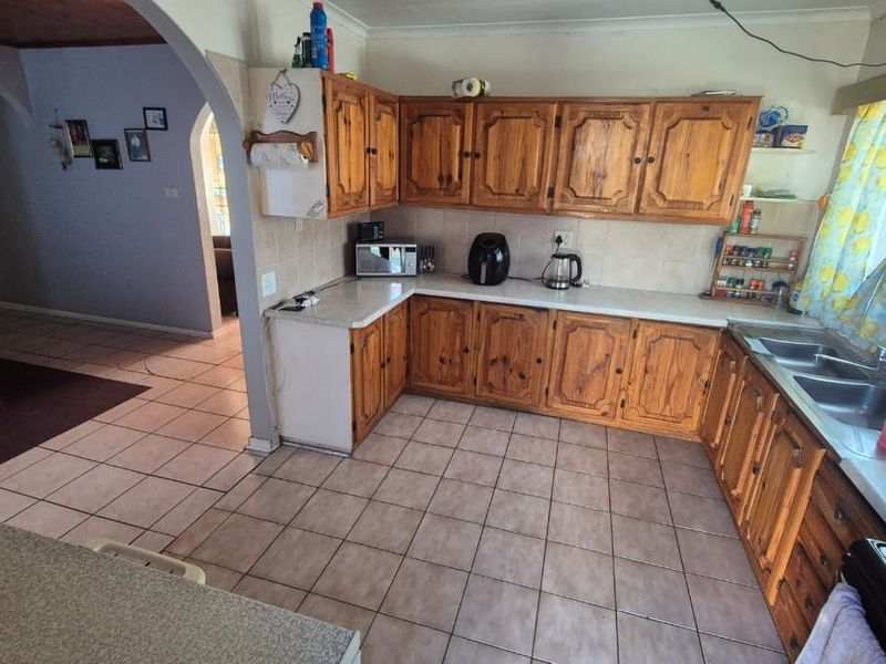 Family Home  in Dal Fouche - Photo 8