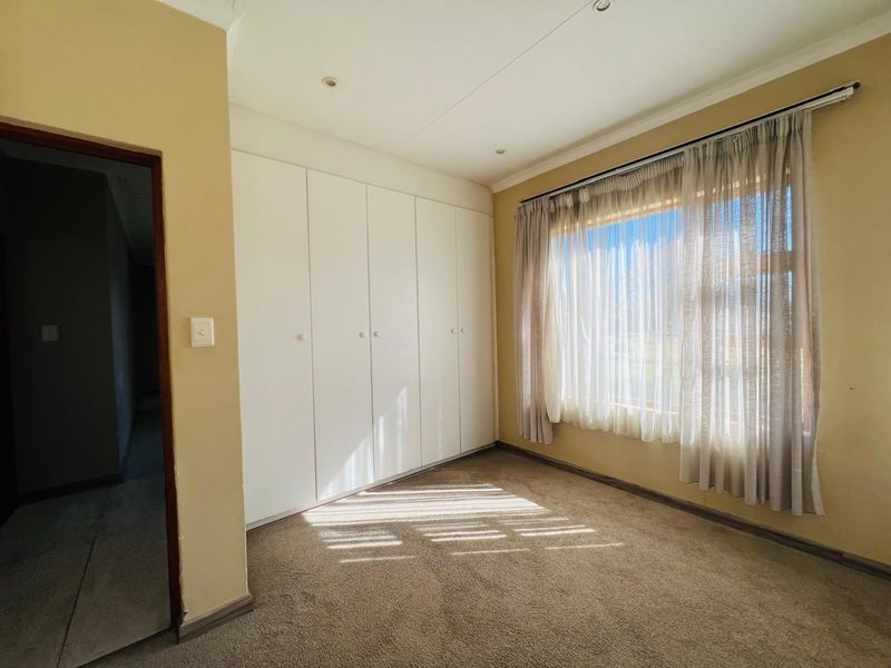 House For Sale in Emfuleni Golf Estate, Vanderbijlpark - Photo 9