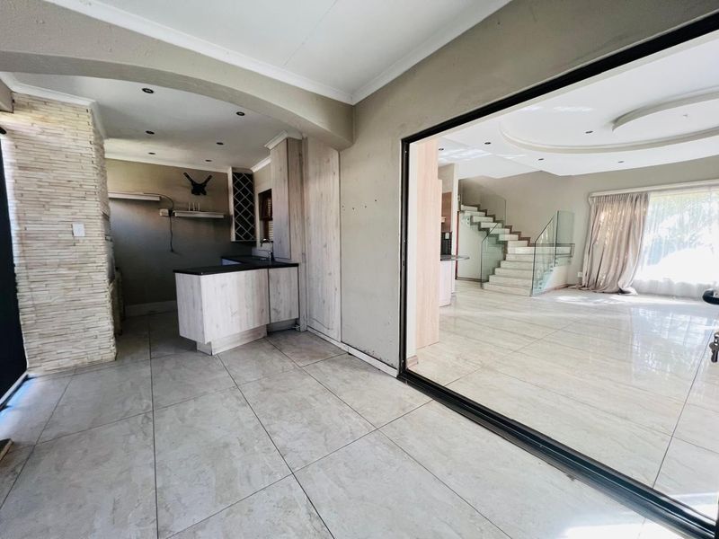 House For Sale in Emfuleni Golf Estate, Vanderbijlpark - Photo 4