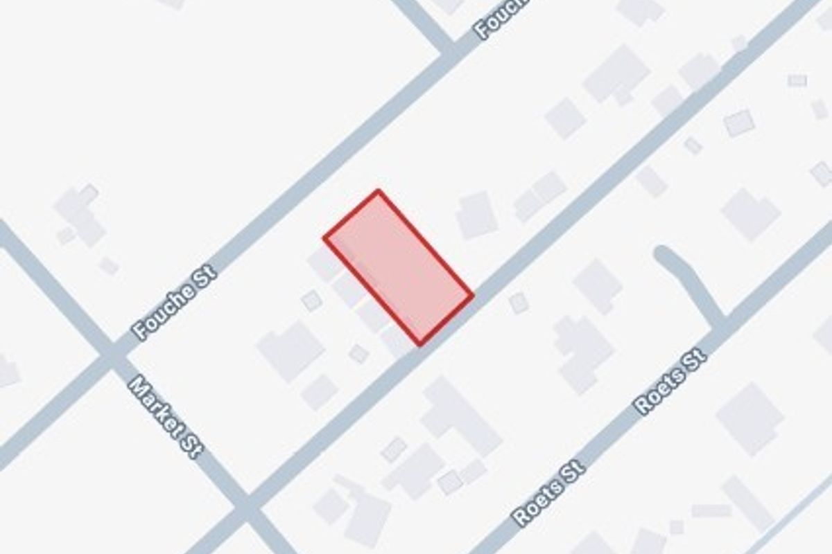 A map view highlighting the location of the vacant residential land plot situated between Fouche Street and Roets Street.