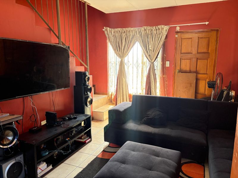 House For Sale in Cosmo City, Roodepoort - Photo 6