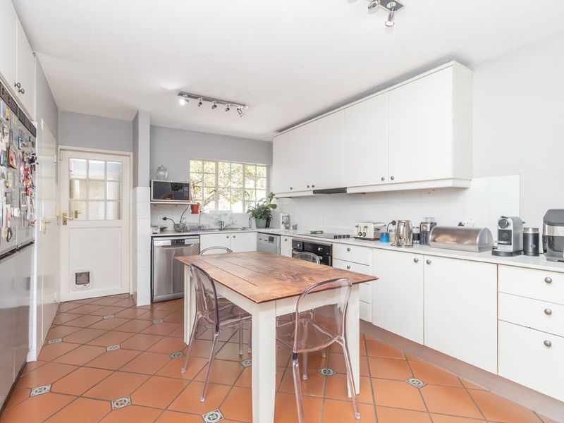 Immaculate 4 Bedroom Family Home with Pool, Backup Power And Water in Secure Woodmead Estate - Photo 9
