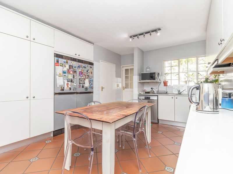 Immaculate 4 Bedroom Family Home with Pool, Backup Power And Water in Secure Woodmead Estate - Photo 7
