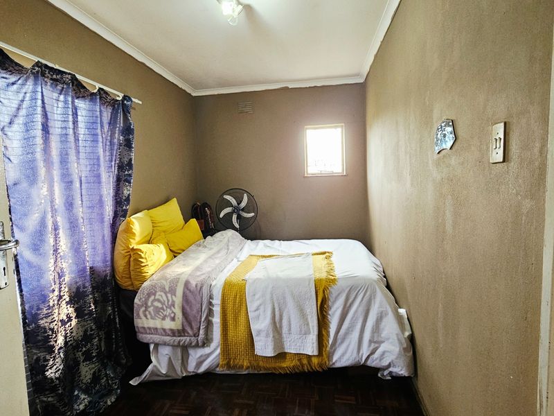 Fixer-Upper with Flatlet on 1,250m2 Stand  in Springfield - Photo 7