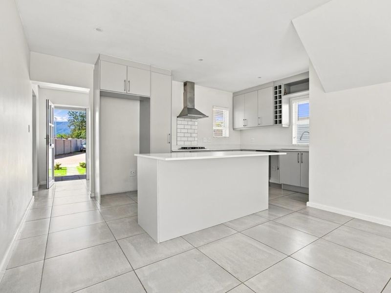 Move-In Ready / Packed with All the Bells and Whistles | 3-Bedroom Paarl Estate House - Photo 7