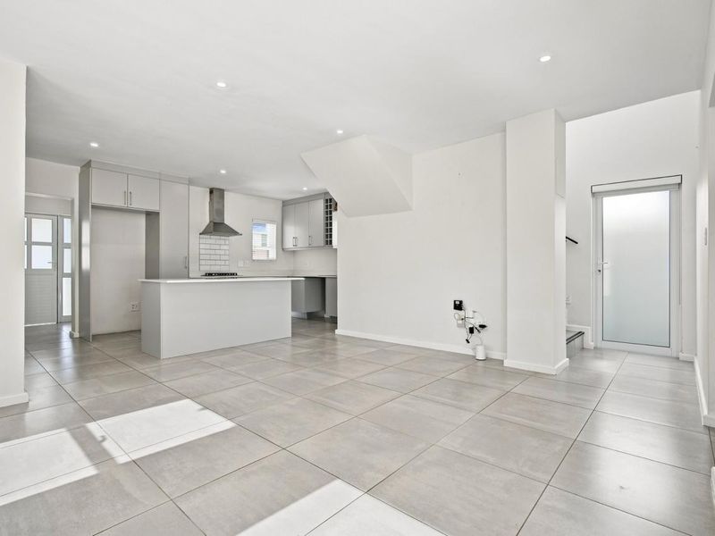 Move-In Ready / Packed with All the Bells and Whistles | 3-Bedroom Paarl Estate House - Photo 8