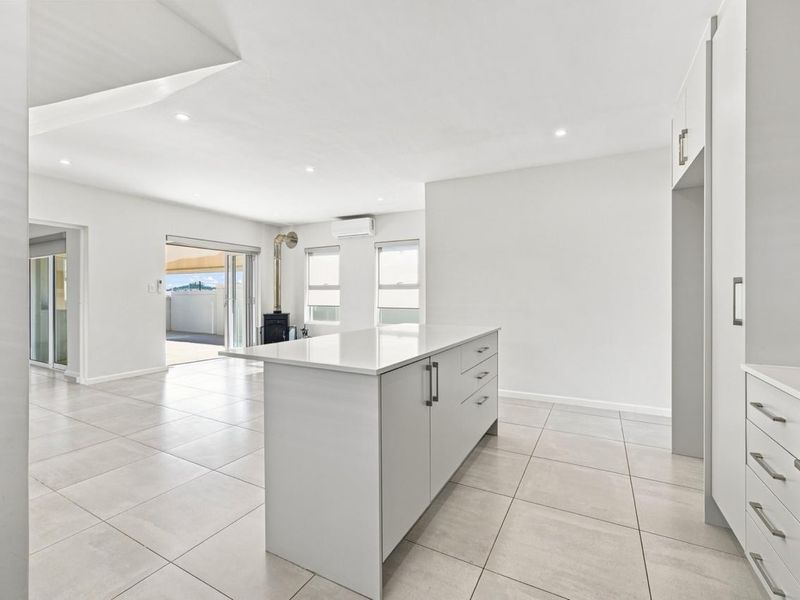 Move-In Ready / Packed with All the Bells and Whistles | 3-Bedroom Paarl Estate House - Photo 4
