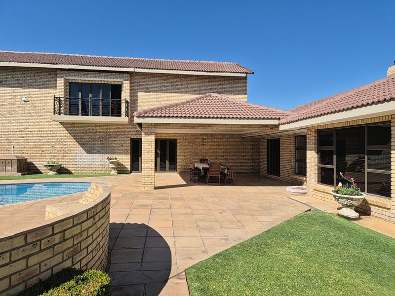 House For Sale in Van Der Hoff Park, Potchefstroom, North West - Photo 9