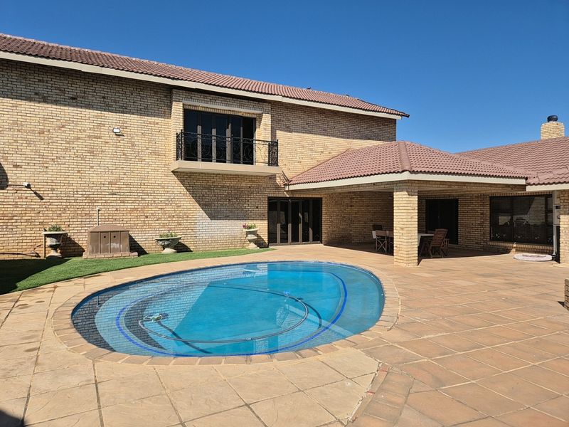House For Sale in Van Der Hoff Park, Potchefstroom, North West - Photo 2