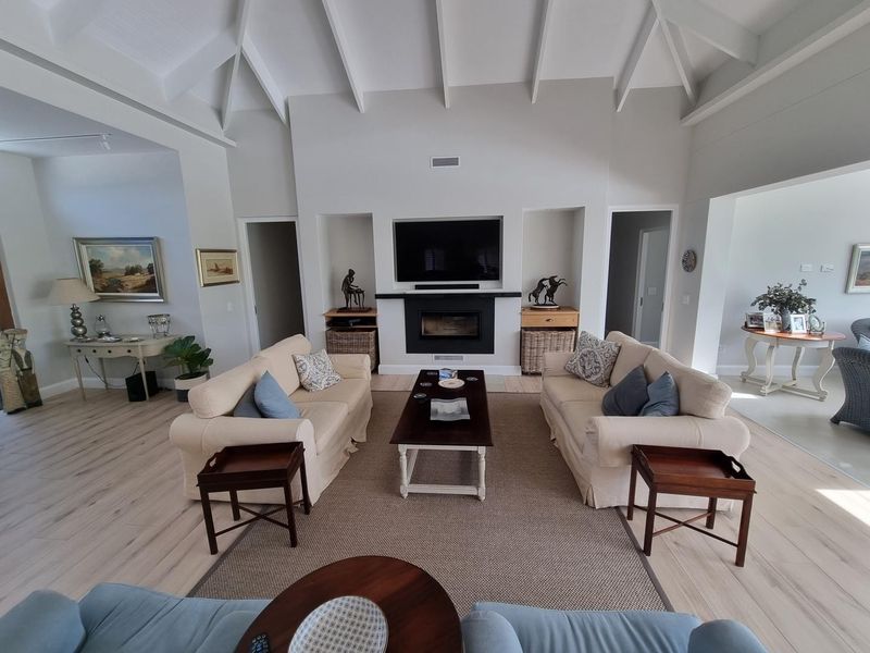 House To Rent in Goose Valley Golf Estate, Goose Valley, Plettenberg Bay - Photo 4