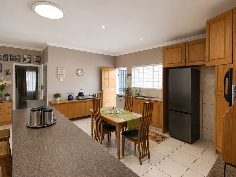 Versatile Family Home with Separate Cottage, Exceptional Parking and Multiple Living Zones - Photo 7