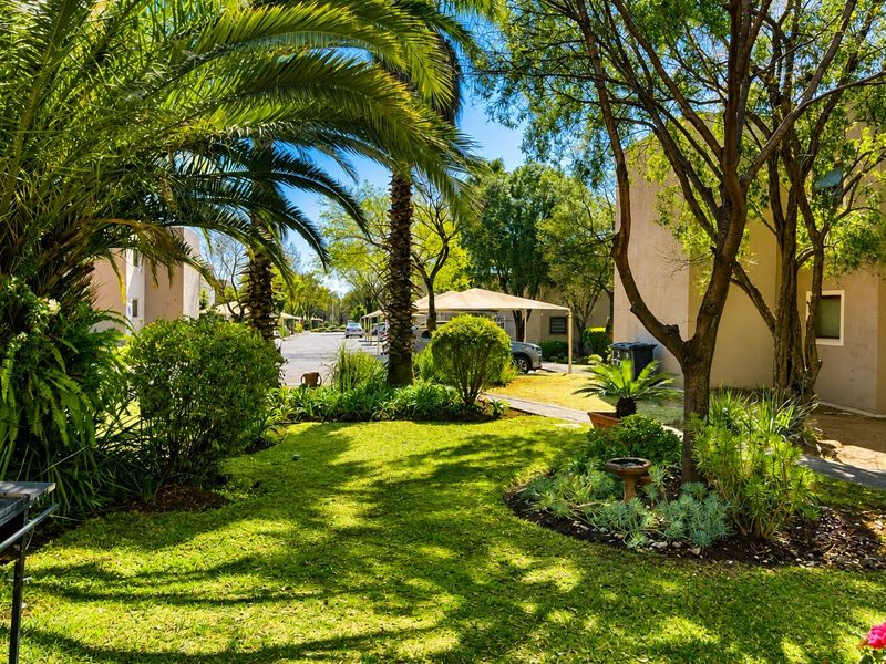 3 Bedroom Townhouse Made for Family Living - Photo 2