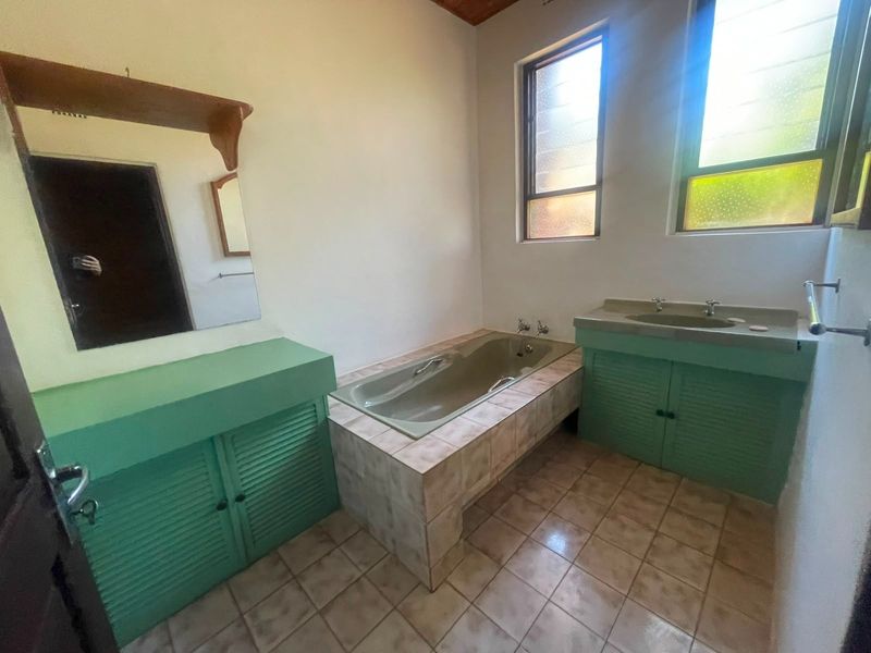House For Sale in Colts Hill White River Mpumalanga - Photo 10