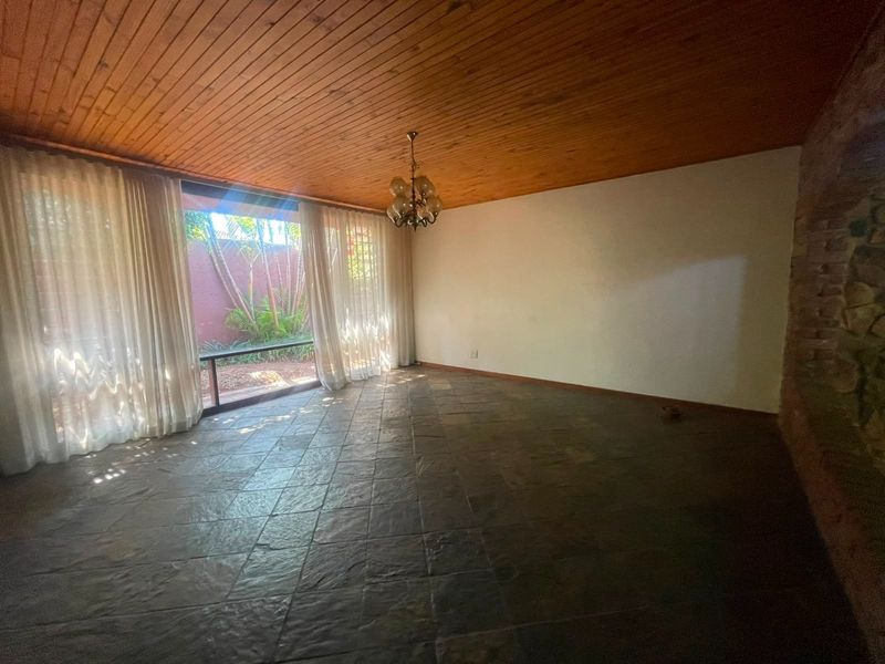 House For Sale in Colts Hill White River Mpumalanga - Photo 5