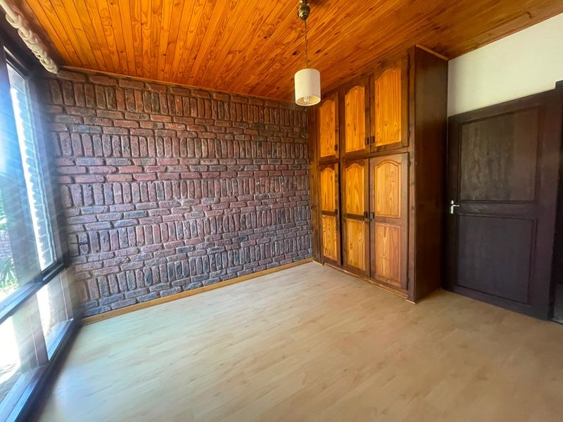 House For Sale in Colts Hill White River Mpumalanga - Photo 8