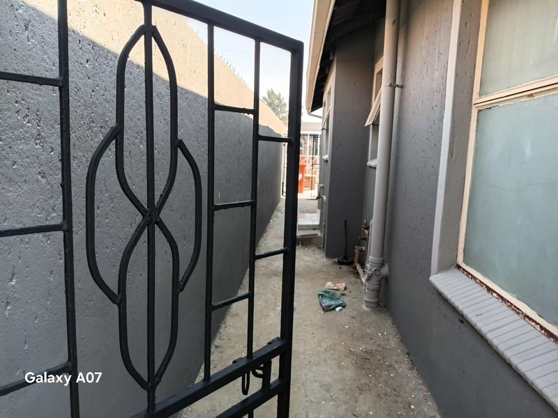House sale in Pimville - Photo 8