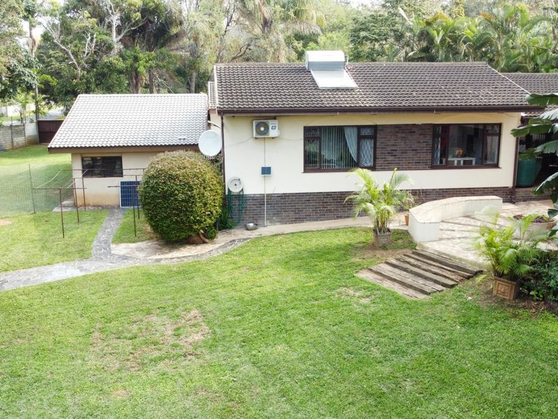 Perfect Family Home With Extras - Photo 2