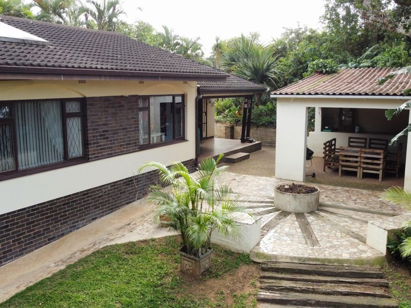 Perfect Family Home With Extras - Photo 3