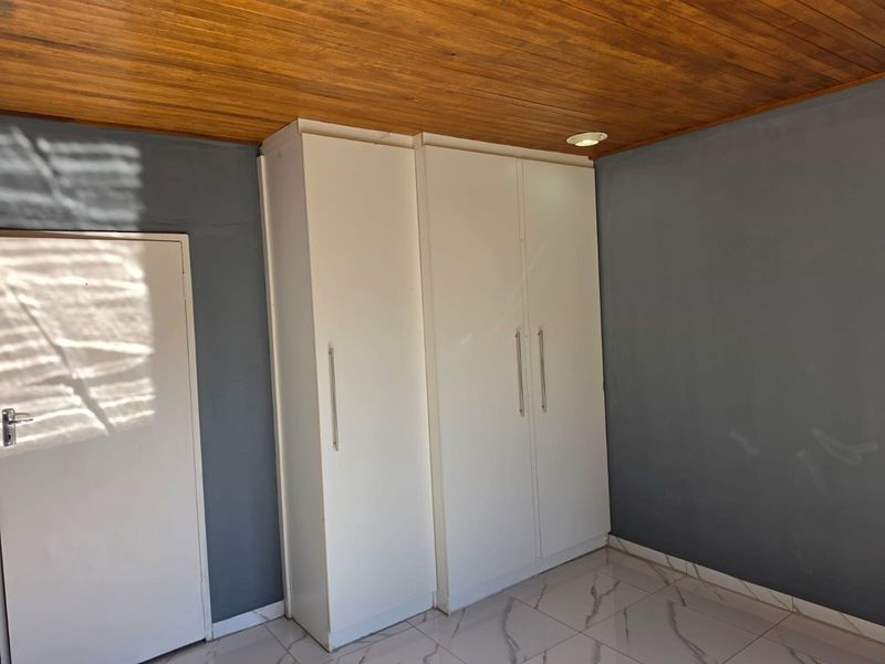House To Rent in Bramley Manor, Johannesburg - Photo 4