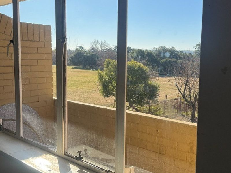 Apartment For Sale in Parkhill Gardens, Germiston - Photo 5