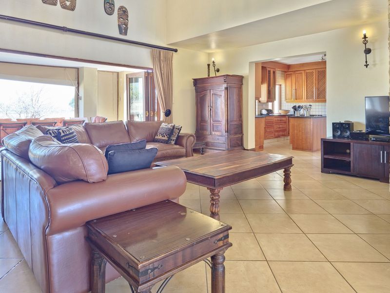 Five Bedroom Safari Lodge on Zebula Golf Estate and Spa - Photo 4