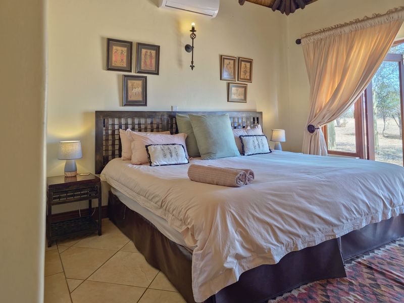 Five Bedroom Safari Lodge on Zebula Golf Estate and Spa - Photo 2