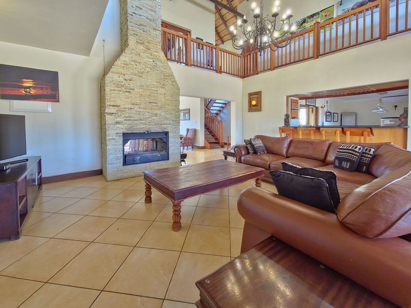 Five Bedroom Safari Lodge on Zebula Golf Estate and Spa - Photo 9