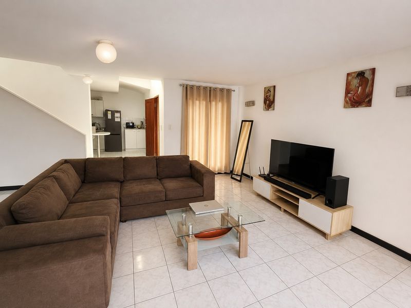 Apartment For Sale in Corlett Gardens, Johannesburg - Photo 2