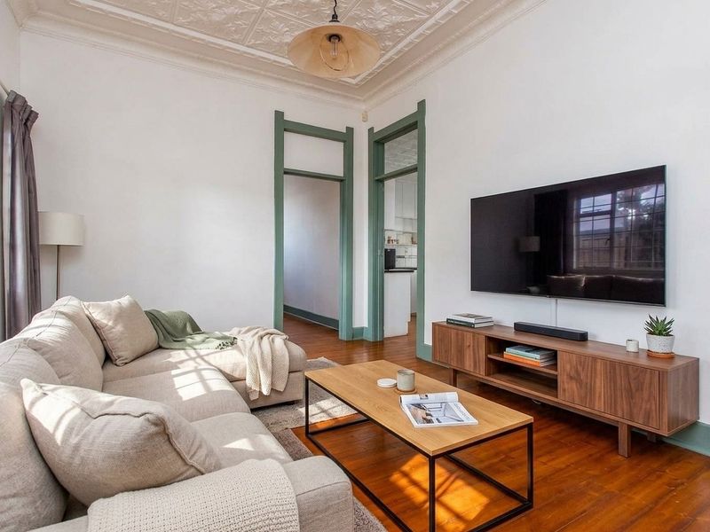 House For Sale in Greymont, Johannesburg - Photo 3